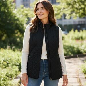 41 Hawthorn Black Quilted Vest